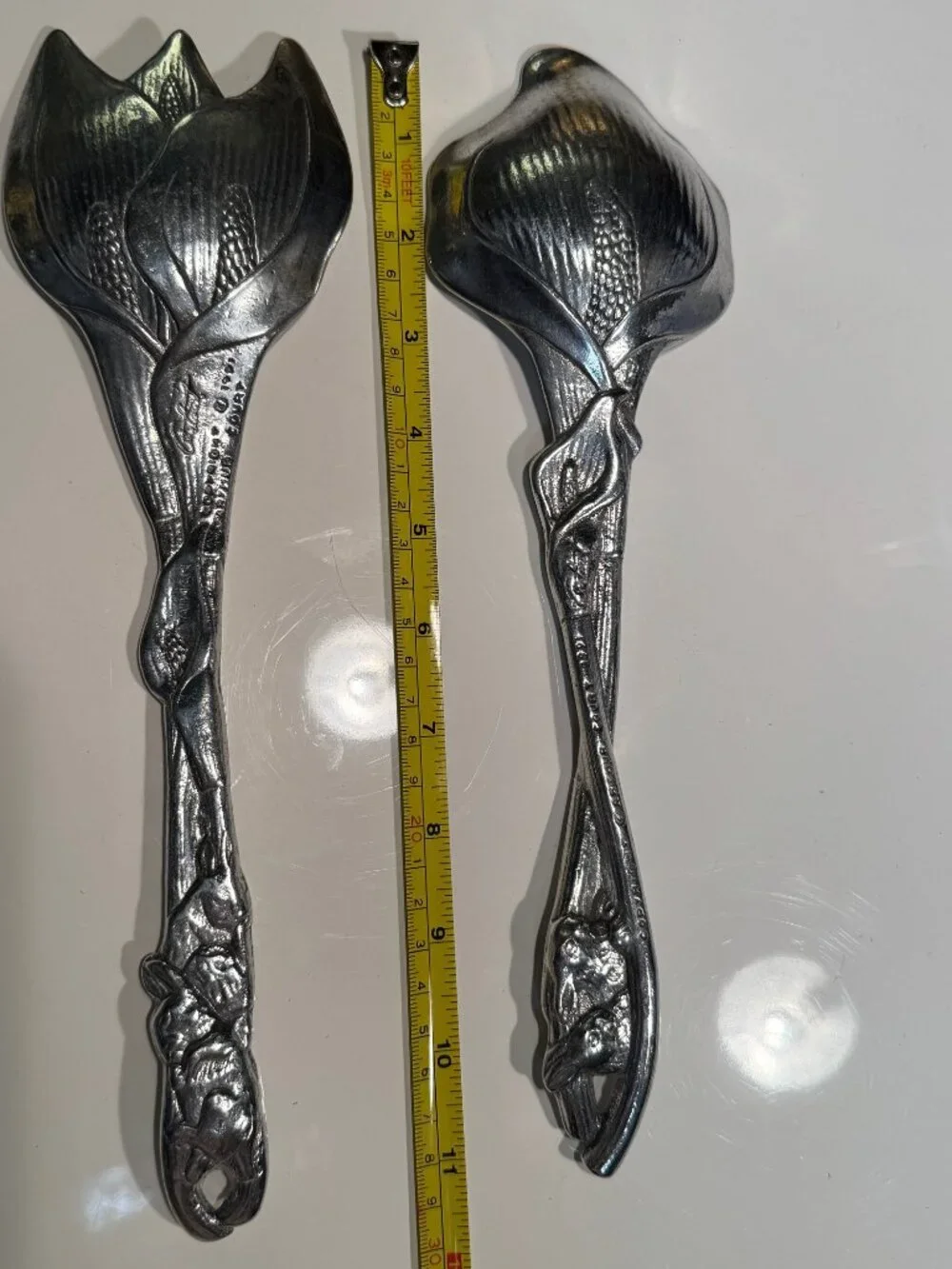 Arthur Court Salad Server - Tulip